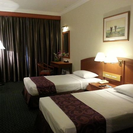 Orkid Hotel Melaka Экстерьер фото