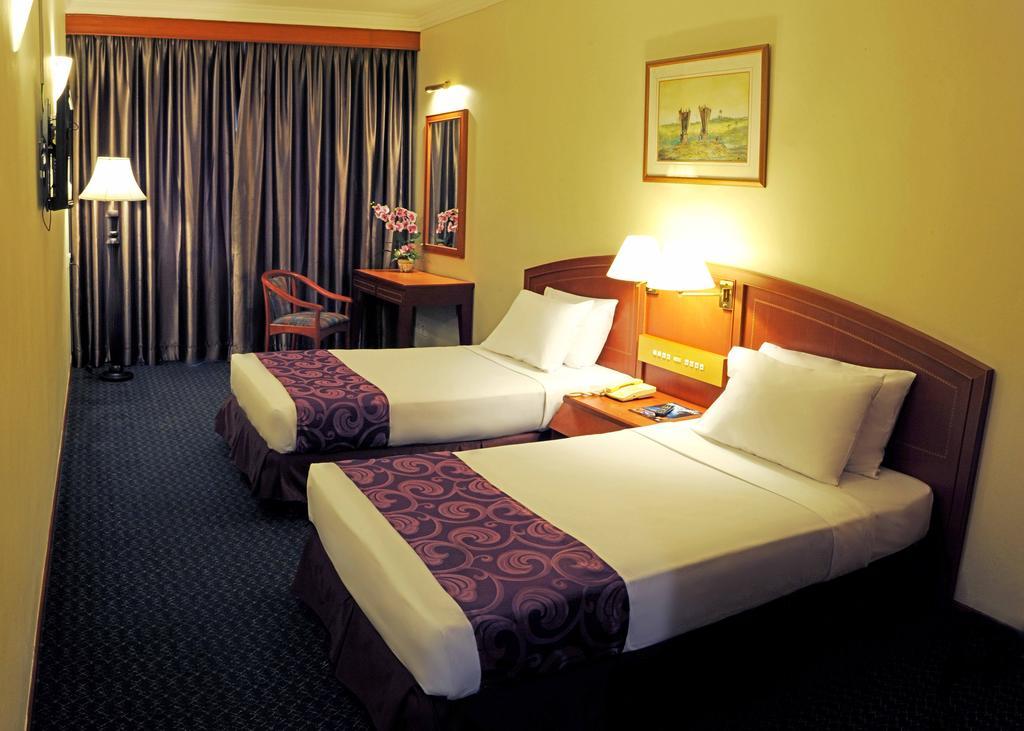 Orkid Hotel Melaka Экстерьер фото