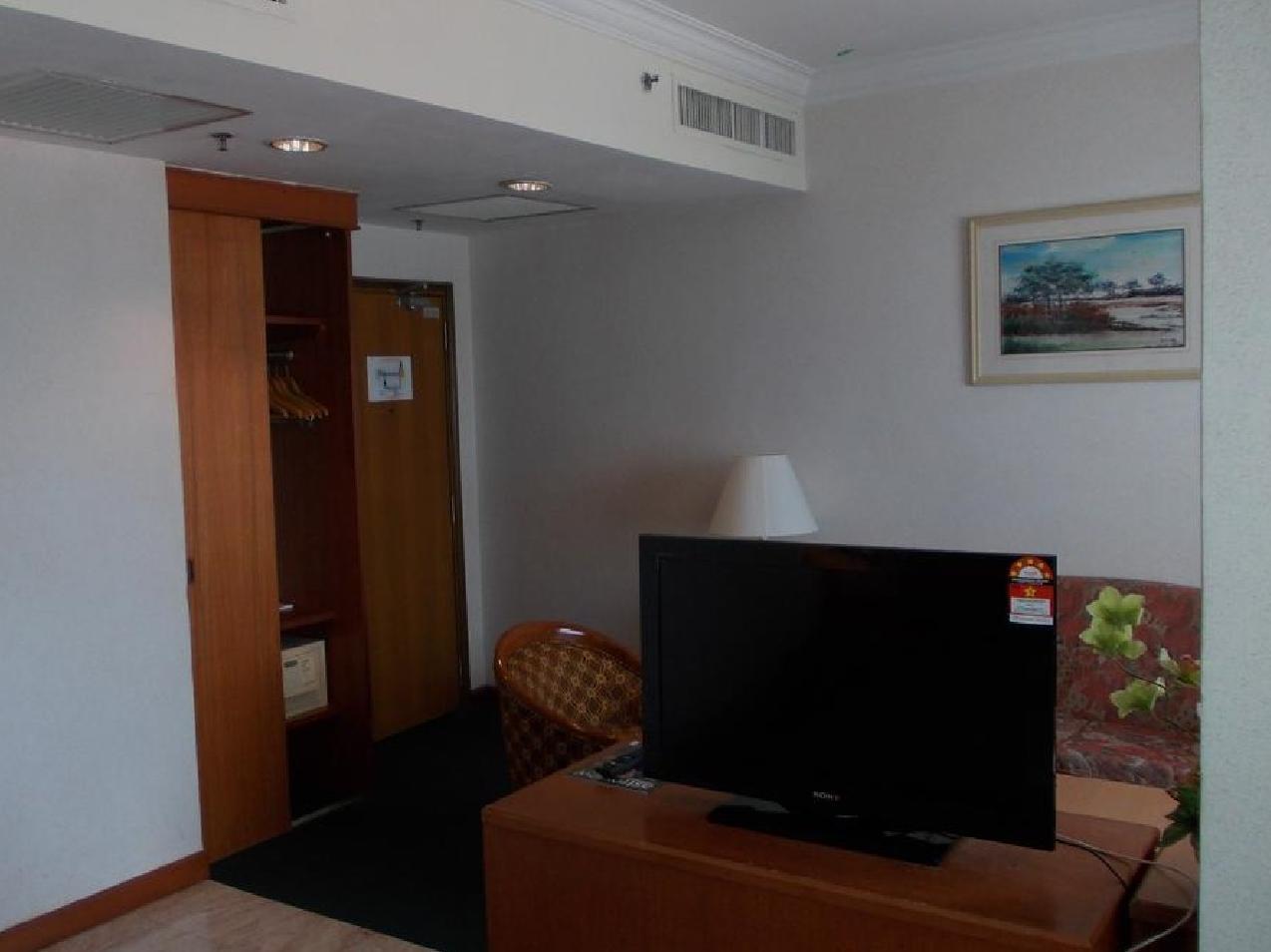 Orkid Hotel Melaka Экстерьер фото