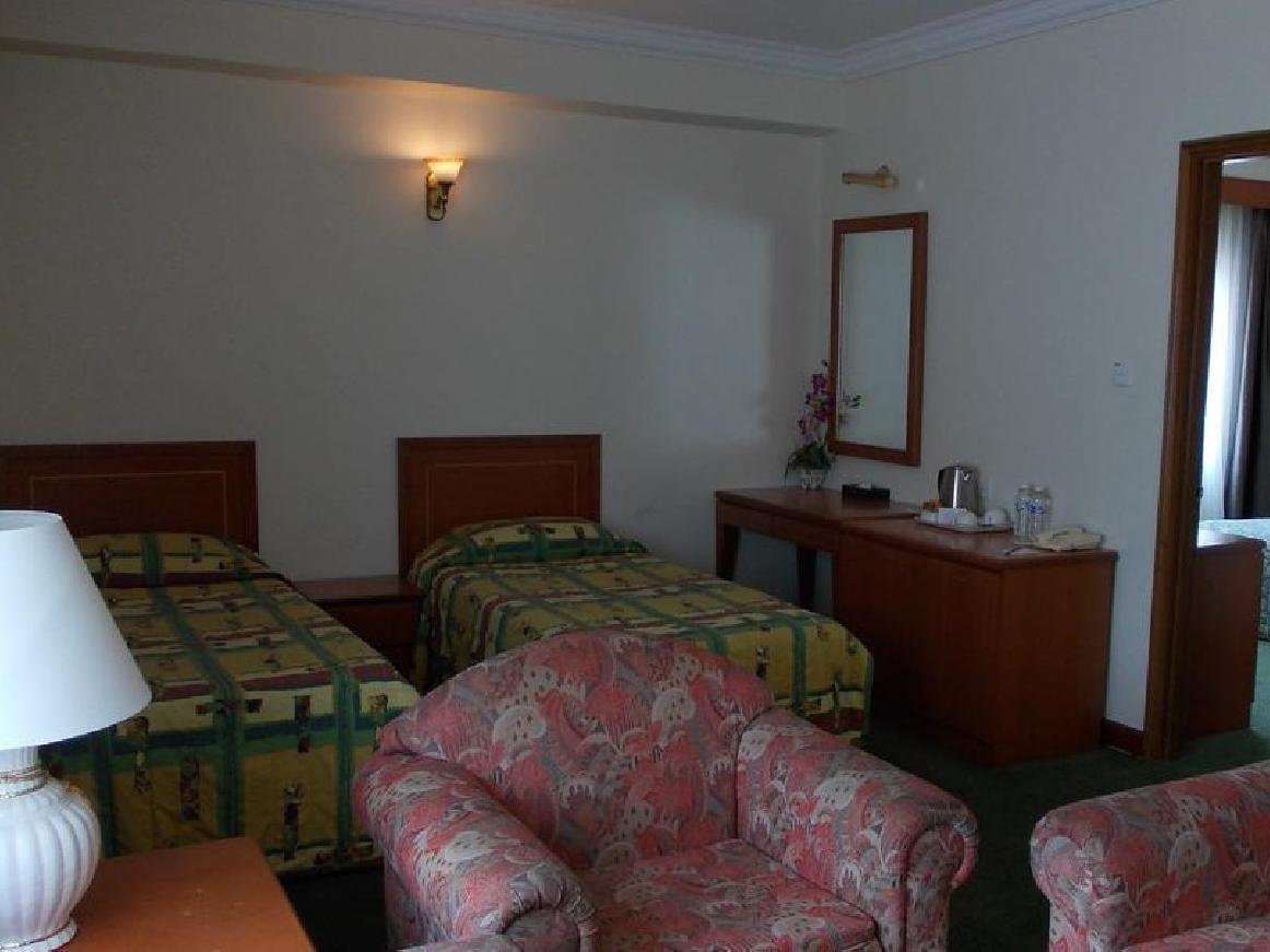 Orkid Hotel Melaka Экстерьер фото